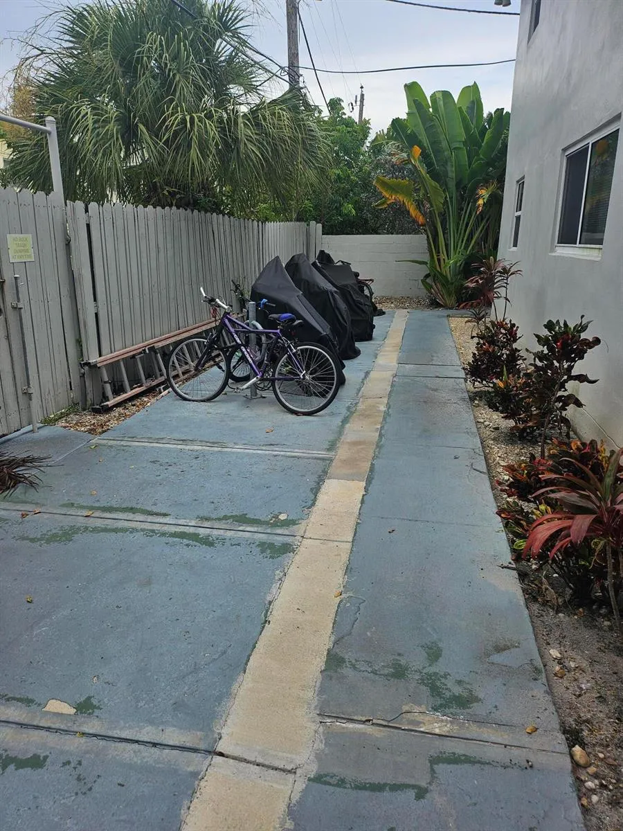 1001 SE 16TH STREET #9 Fort Lauderdale, FL 33316