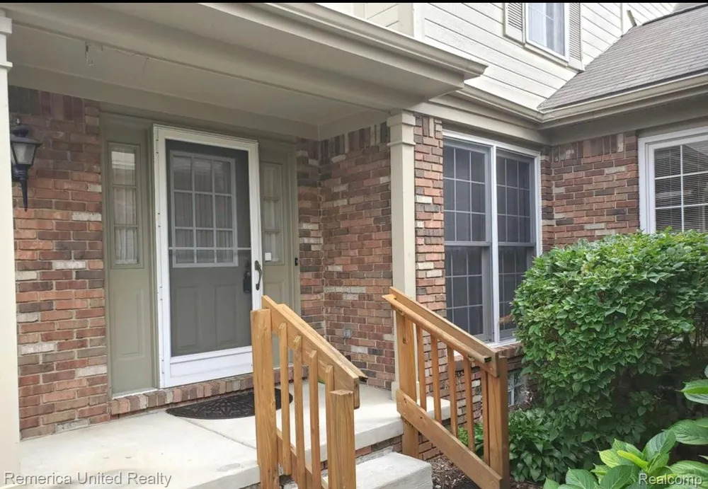 39656 Village Run Drive Northville Township, MI 48168