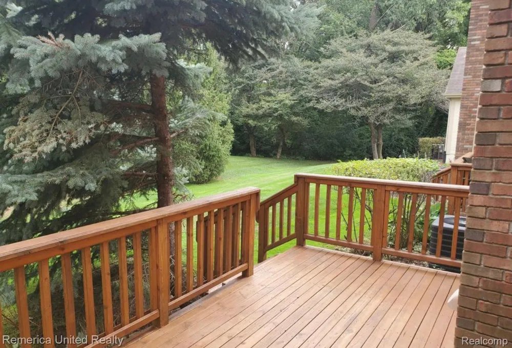 39656 Village Run Drive Northville Township, MI 48168