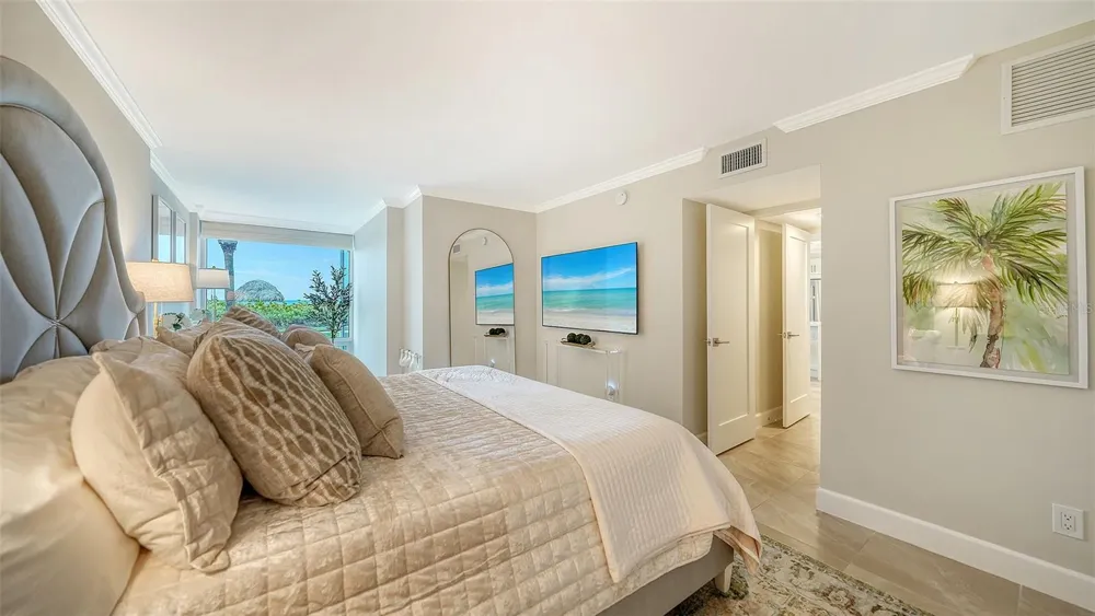 2425 GULF OF MEXICO DRIVE #1B Longboat Key, FL 34228