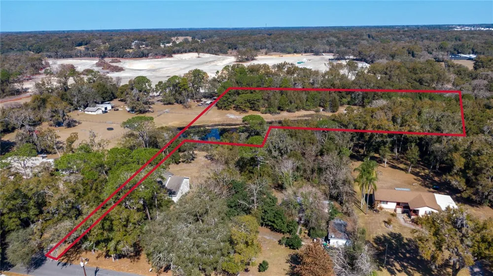 5049 KING AVENUE Zellwood, FL 32798
