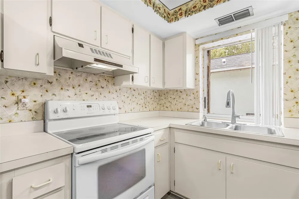 13721 MARKHAM LANE #4 Fort Myers, FL 33919
