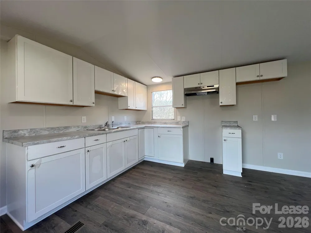 528 Oak Run Court Bessemer City, NC 28016