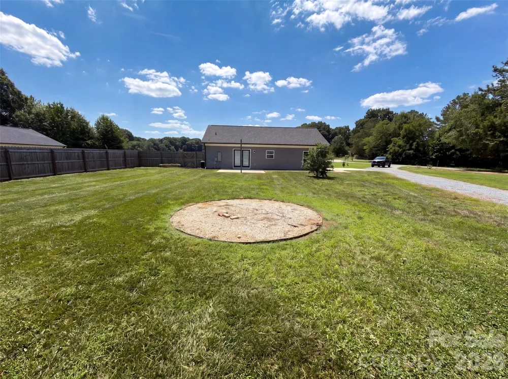 7825 Medlin Road Monroe, NC 28112