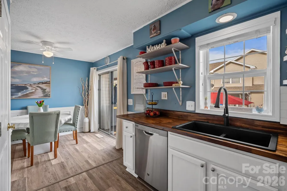 109 Loch Haven Road Swannanoa, NC 28778
