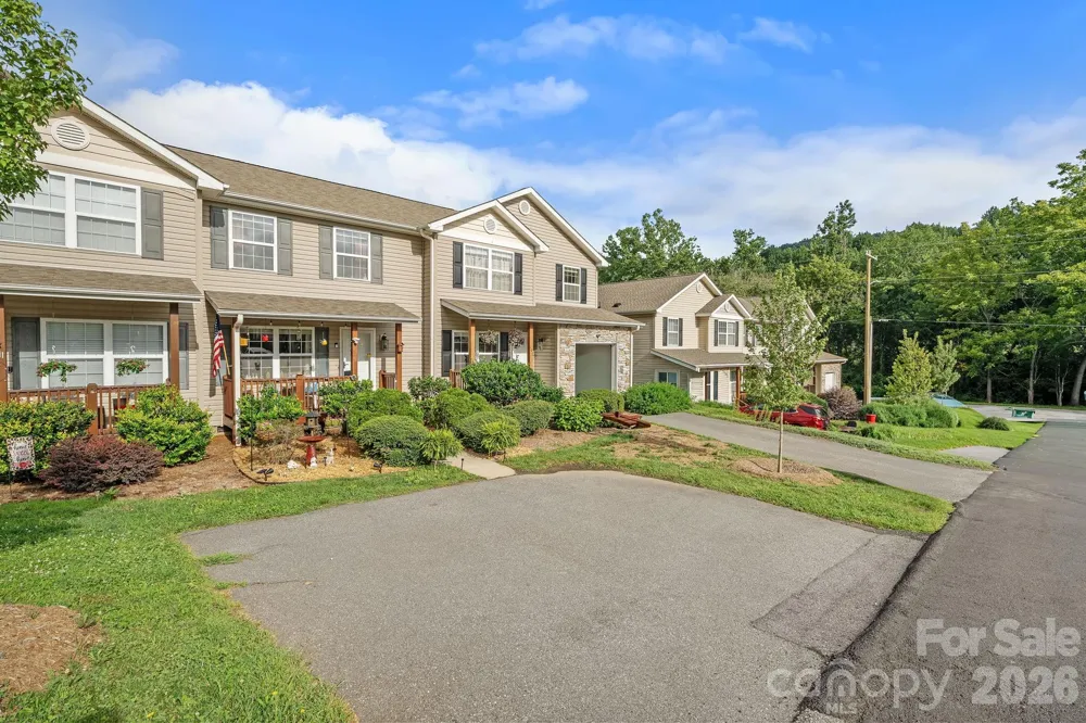 109 Loch Haven Road Swannanoa, NC 28778