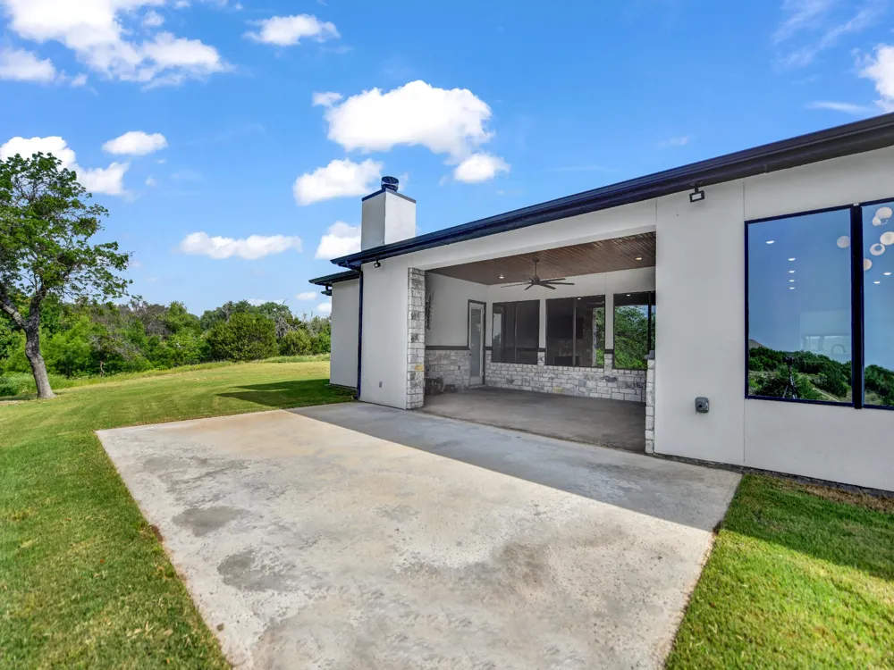 1050 Kingsley Court Weatherford, TX 76087