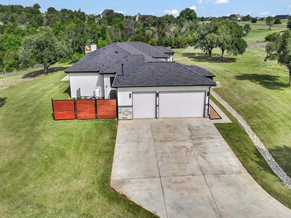 1050 Kingsley Court Weatherford, TX 76087