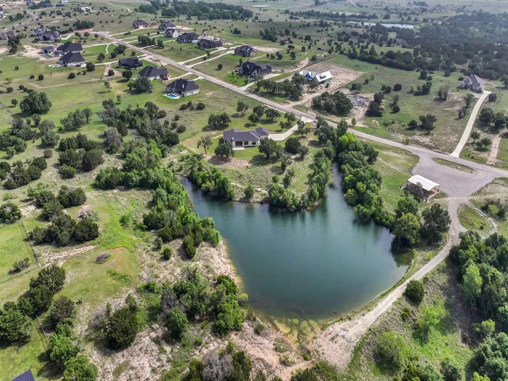 1050 Kingsley Court Weatherford, TX 76087