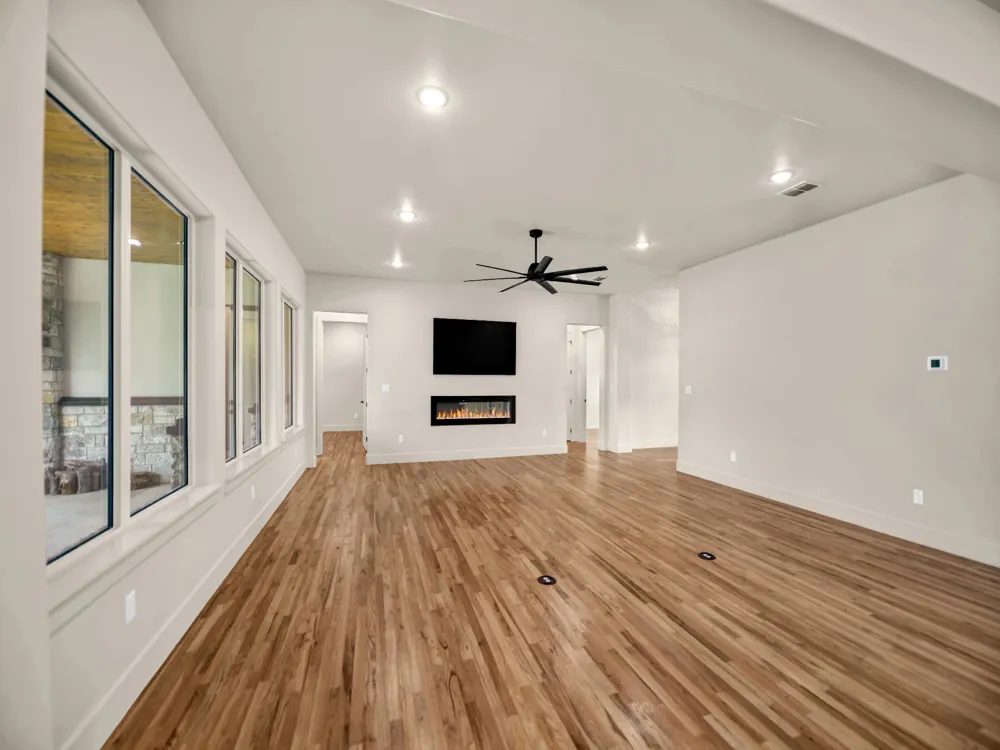 1050 Kingsley Court Weatherford, TX 76087