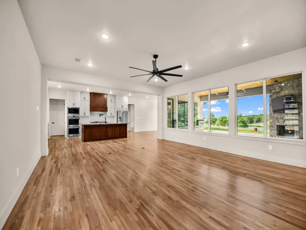 1050 Kingsley Court Weatherford, TX 76087