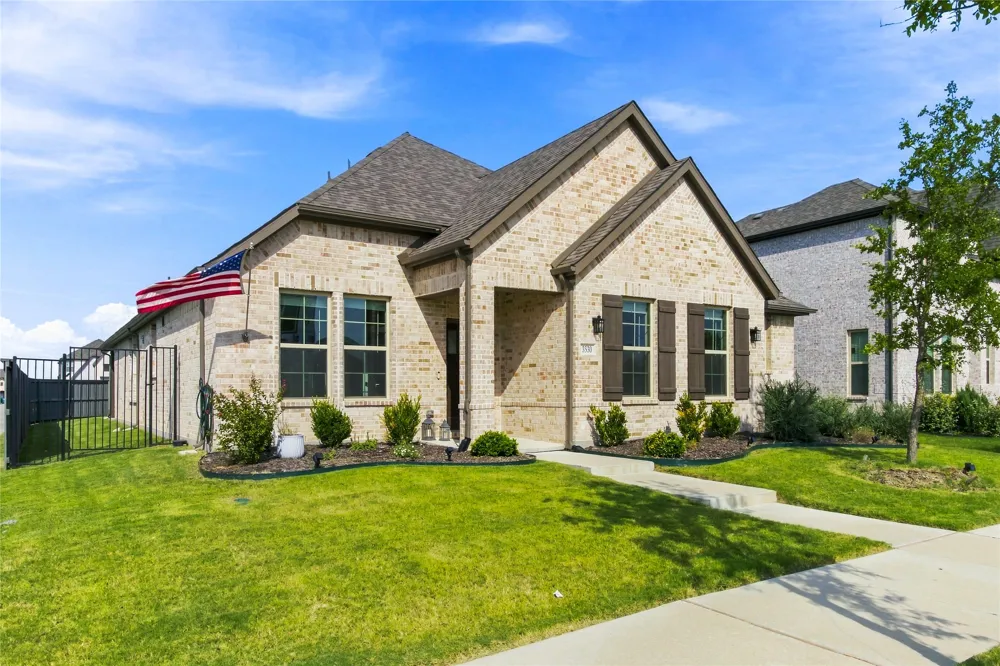 3530 Burdock Lane Venus, TX 76084
