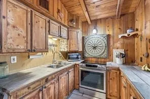 111 Oak Tree Lane Hickory Creek, TX 75065