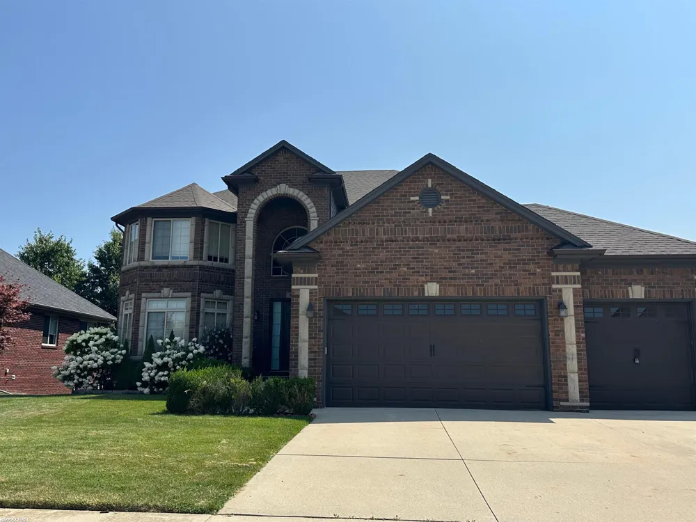 52628 Harmony Drive Macomb Township, MI 48042