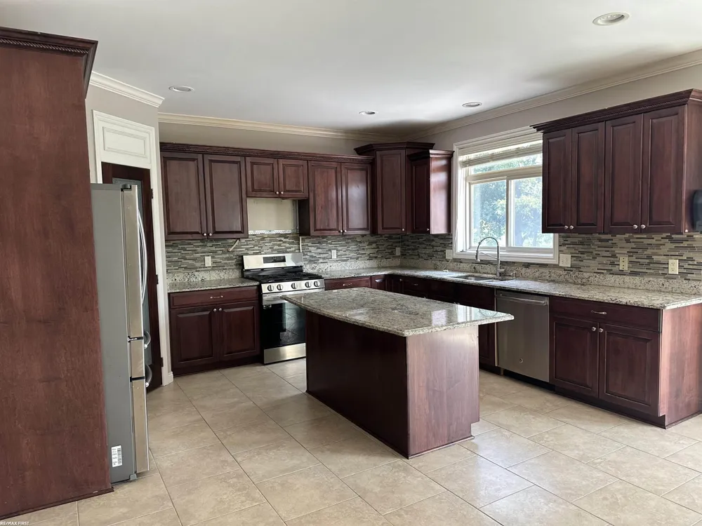 52628 Harmony Drive Macomb Township, MI 48042