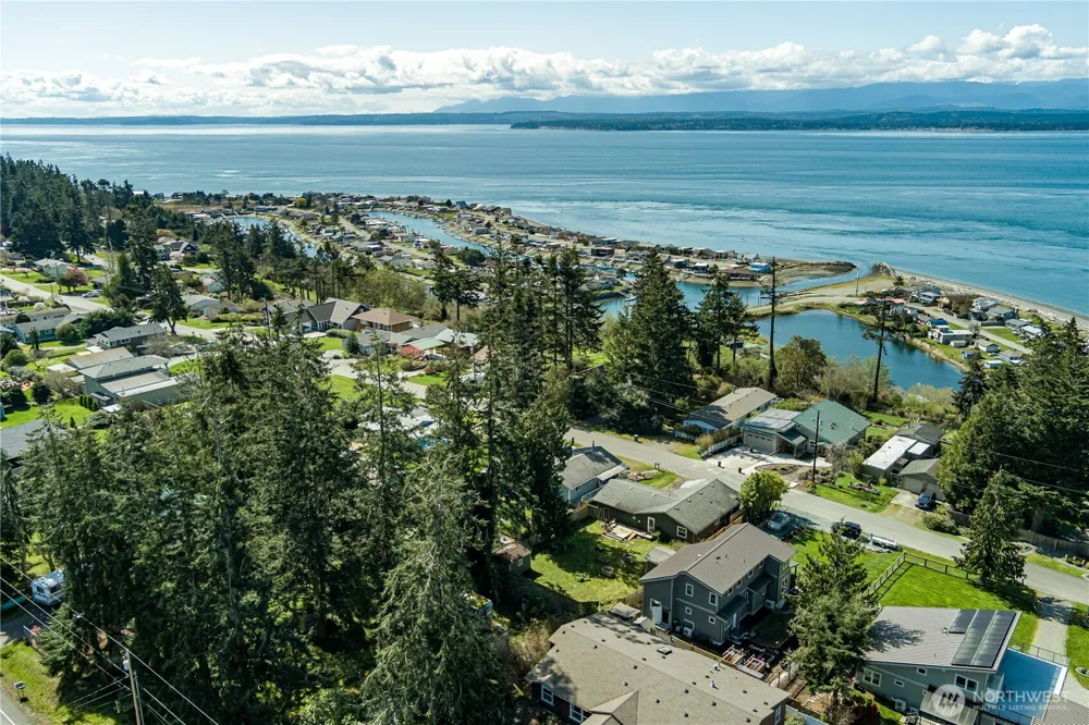 3544 Smugglers Cove Road Greenbank, WA 98253