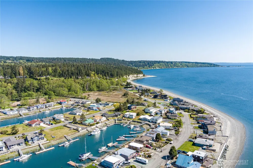 3544 Smugglers Cove Road Greenbank, WA 98253