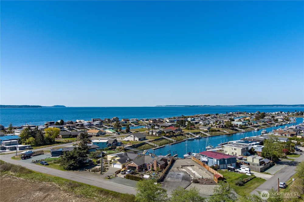 3544 Smugglers Cove Road Greenbank, WA 98253