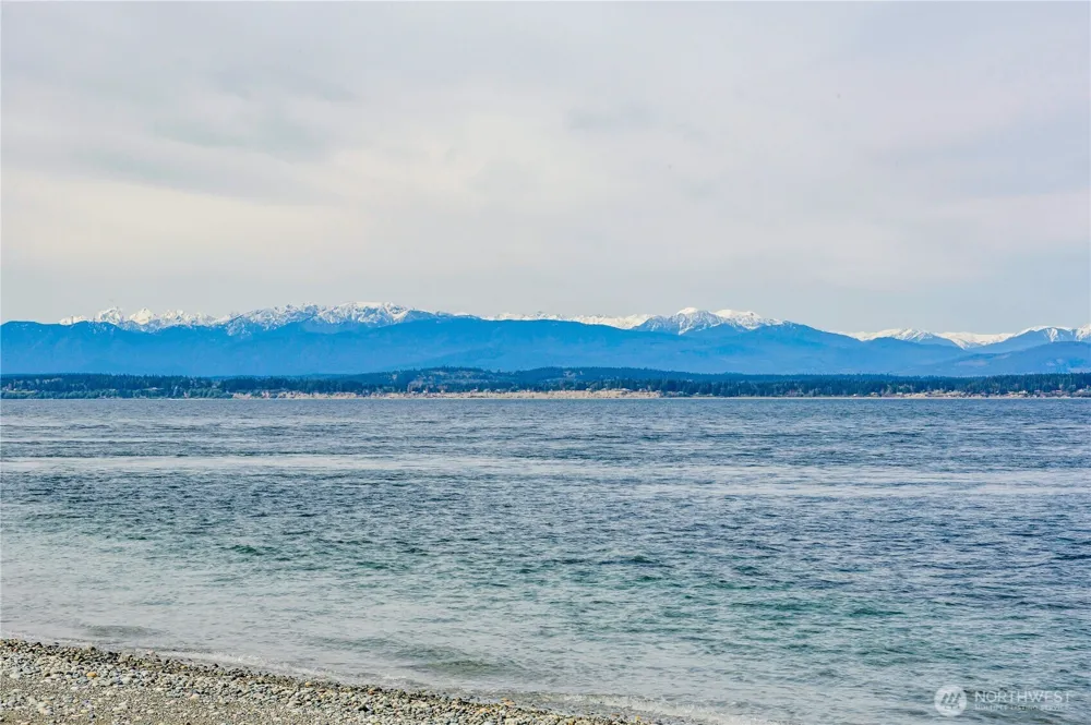 3544 Smugglers Cove Road Greenbank, WA 98253