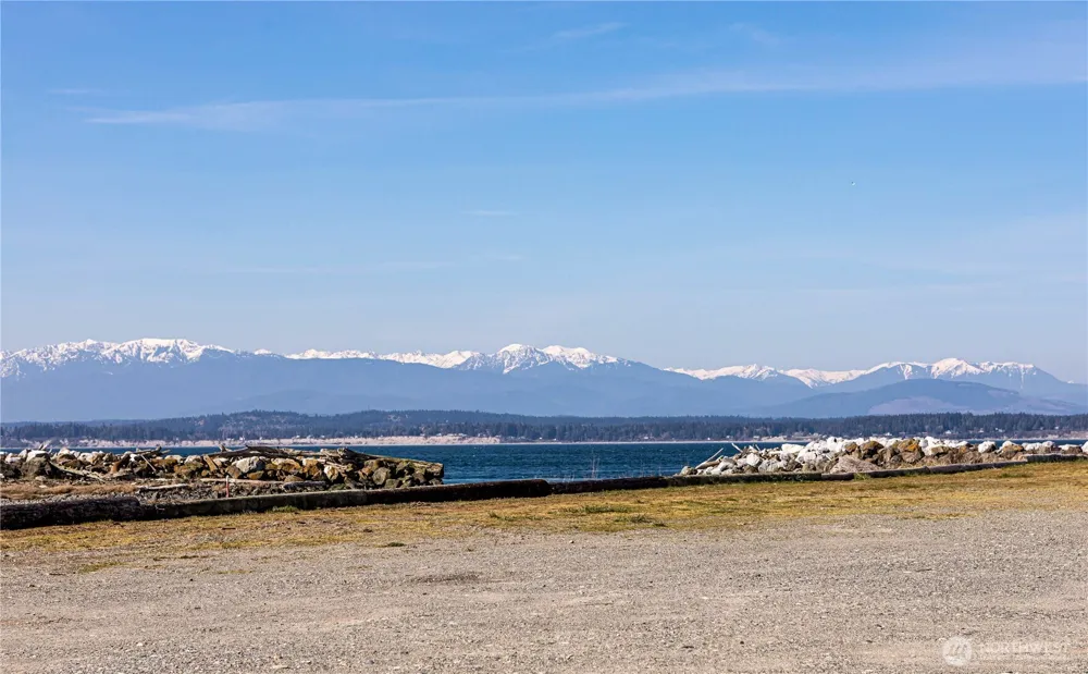 3544 Smugglers Cove Road Greenbank, WA 98253
