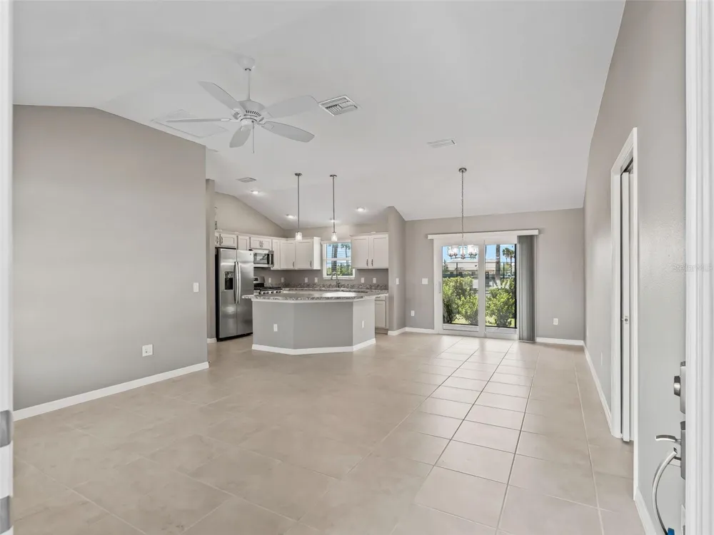 2816 NAVY HILL CIRCLE The Villages, FL 32163