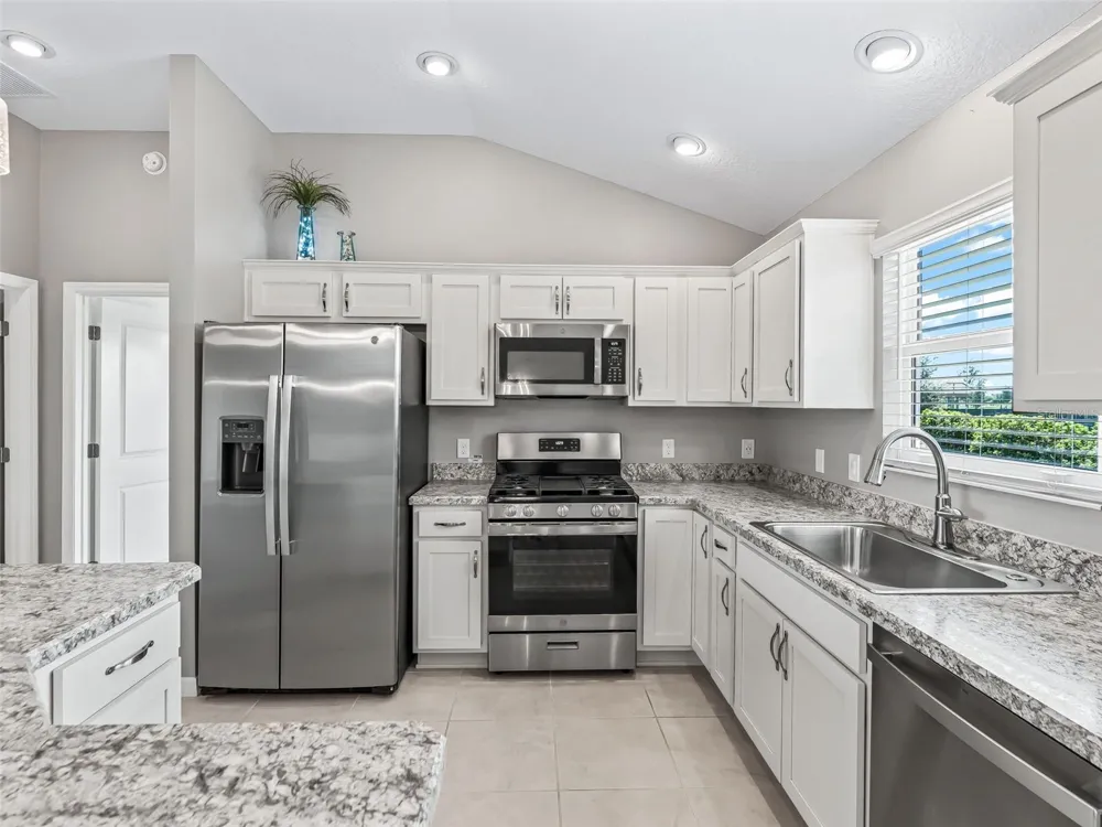 2816 NAVY HILL CIRCLE The Villages, FL 32163