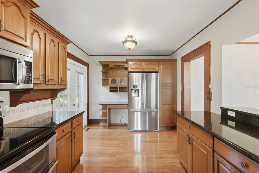 4227 2ND AVENUE St Petersburg, FL 33713