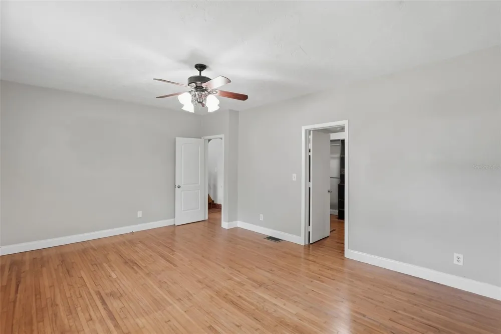 4227 2ND AVENUE St Petersburg, FL 33713
