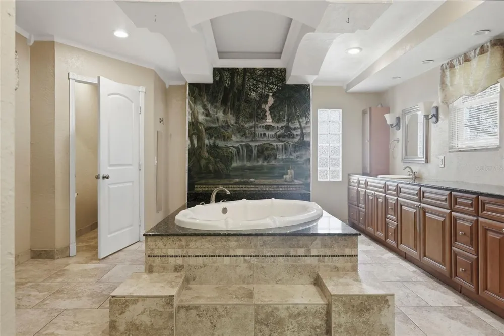 4227 2ND AVENUE St Petersburg, FL 33713