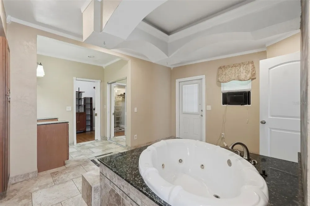 4227 2ND AVENUE St Petersburg, FL 33713