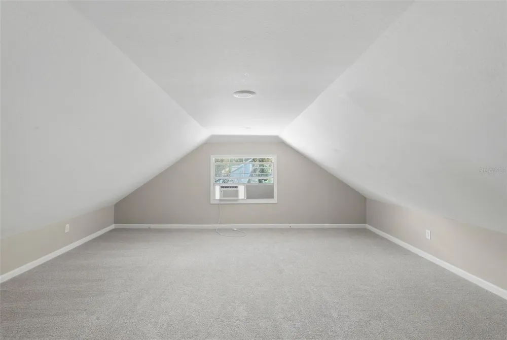 4227 2ND AVENUE St Petersburg, FL 33713