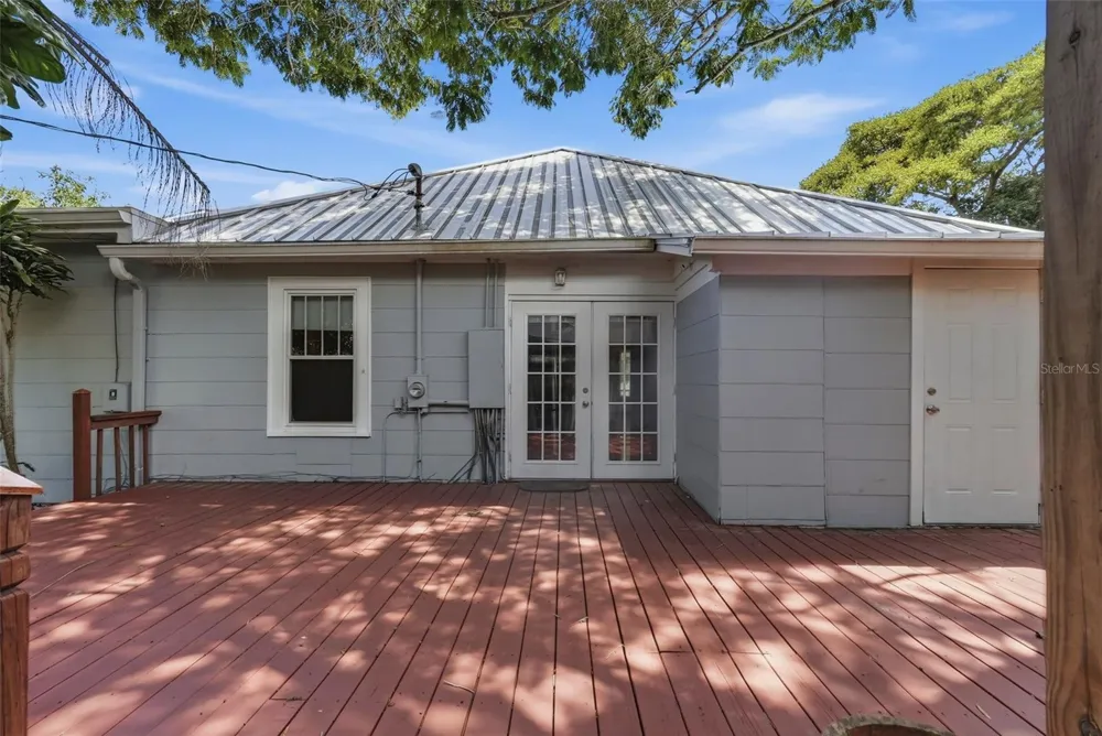 4227 2ND AVENUE St Petersburg, FL 33713