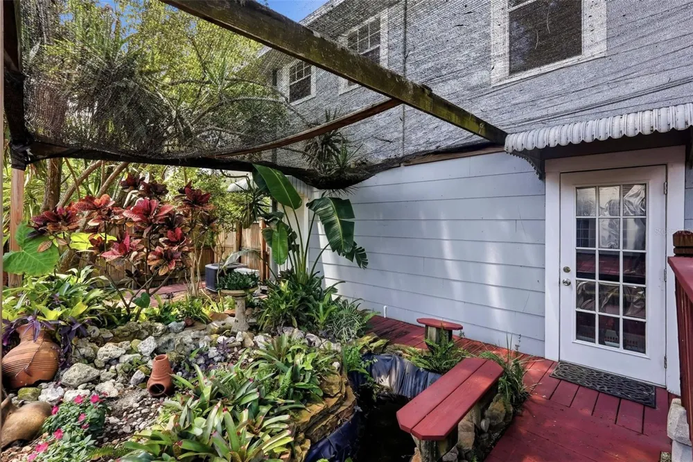 4227 2ND AVENUE St Petersburg, FL 33713