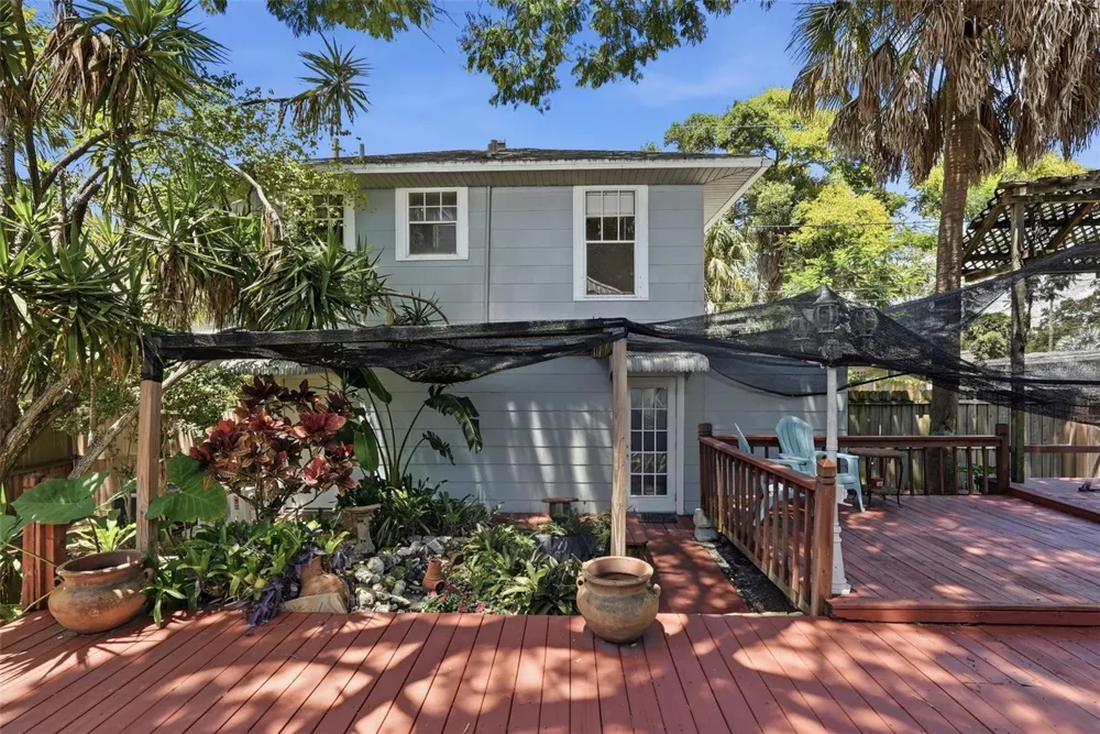 4227 2ND AVENUE St Petersburg, FL 33713