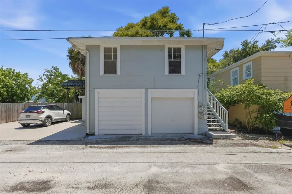 4227 2ND AVENUE St Petersburg, FL 33713