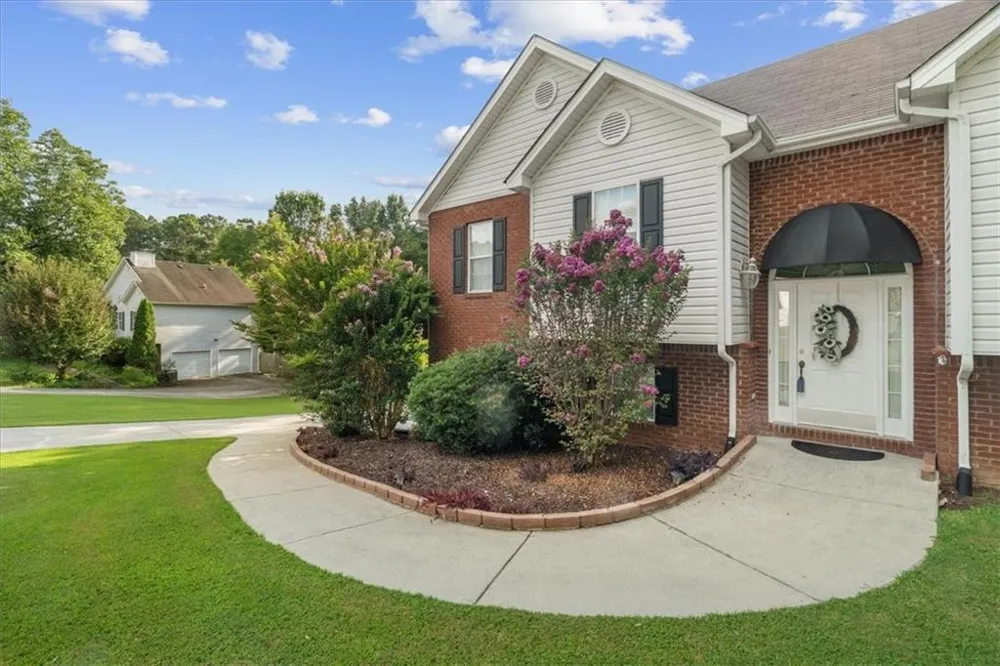 130 Orchard Way SE Calhoun, GA 30701