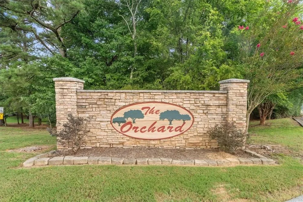 130 Orchard Way SE Calhoun, GA 30701