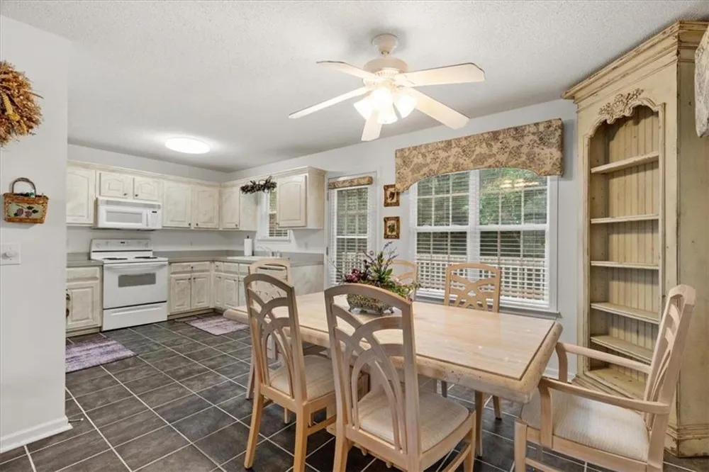 130 Orchard Way SE Calhoun, GA 30701