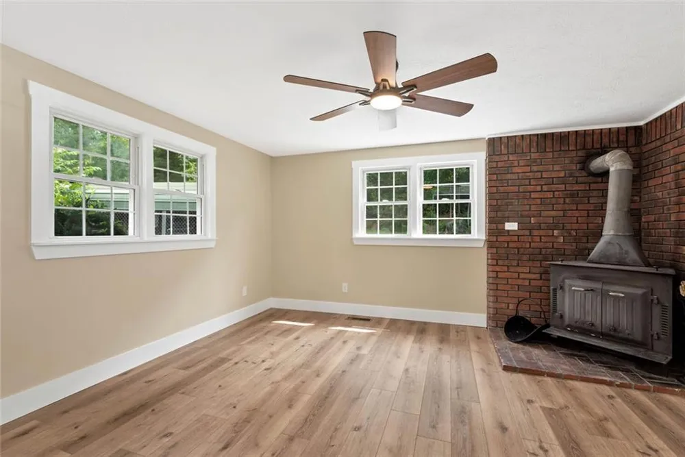 1707 Buena Vista Drive Toccoa, GA 30577
