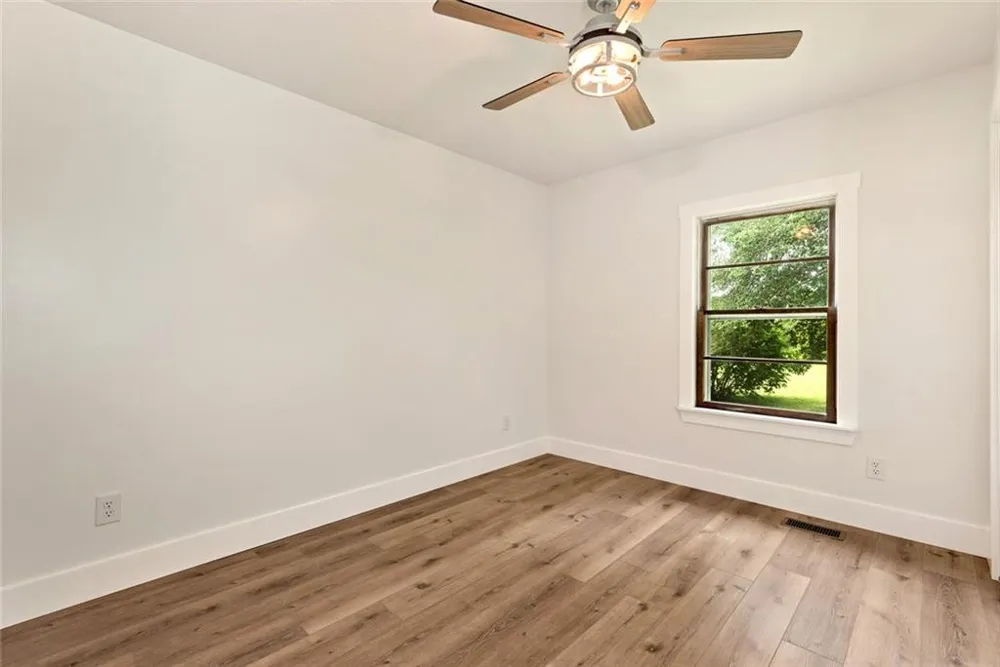 1707 Buena Vista Drive Toccoa, GA 30577