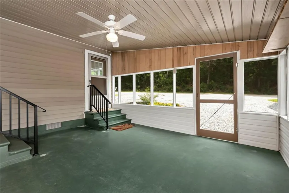 1707 Buena Vista Drive Toccoa, GA 30577