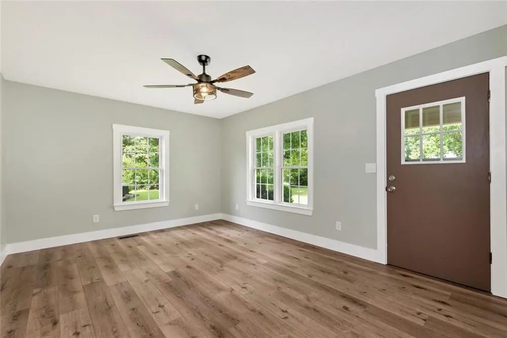 1707 Buena Vista Drive Toccoa, GA 30577