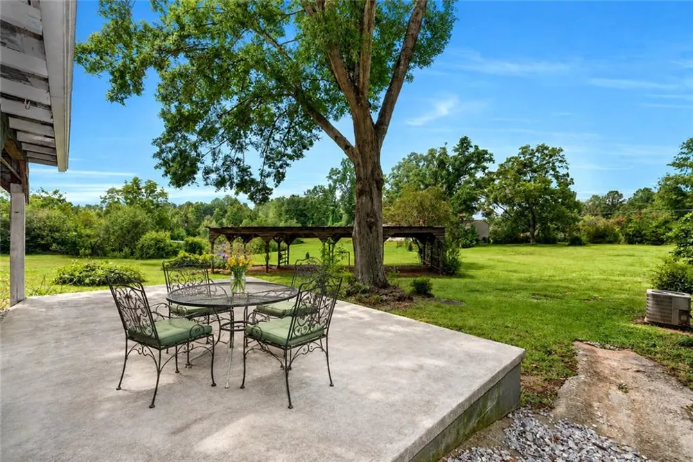 1707 Buena Vista Drive Toccoa, GA 30577