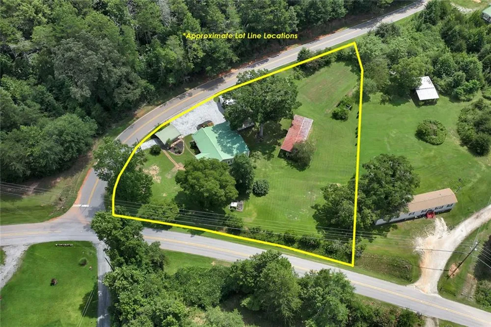 1707 Buena Vista Drive Toccoa, GA 30577