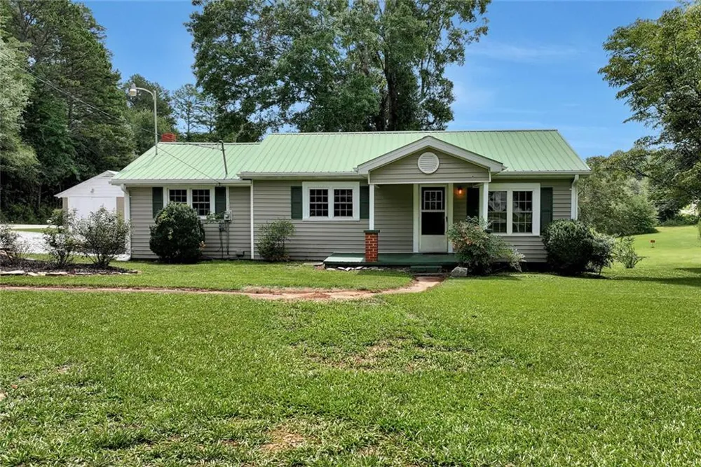 1707 Buena Vista Drive Toccoa, GA 30577