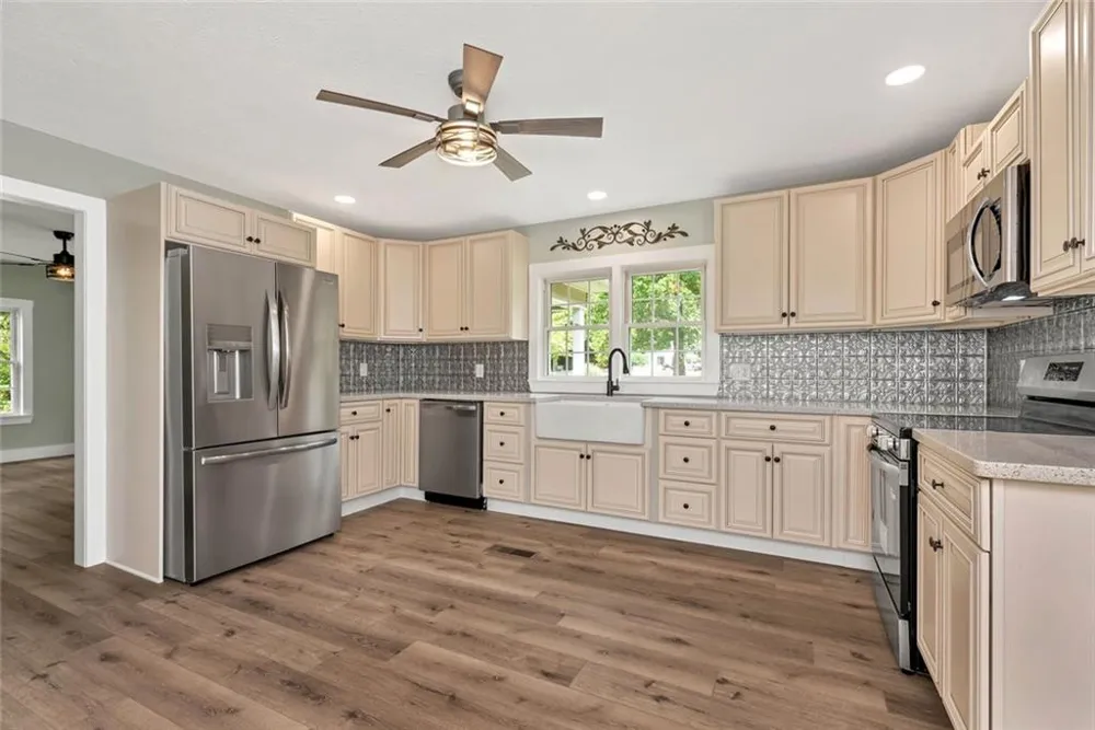 1707 Buena Vista Drive Toccoa, GA 30577