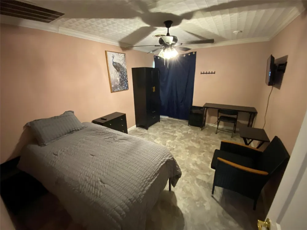 1025 Henderson Avenue Orange, TX 77630