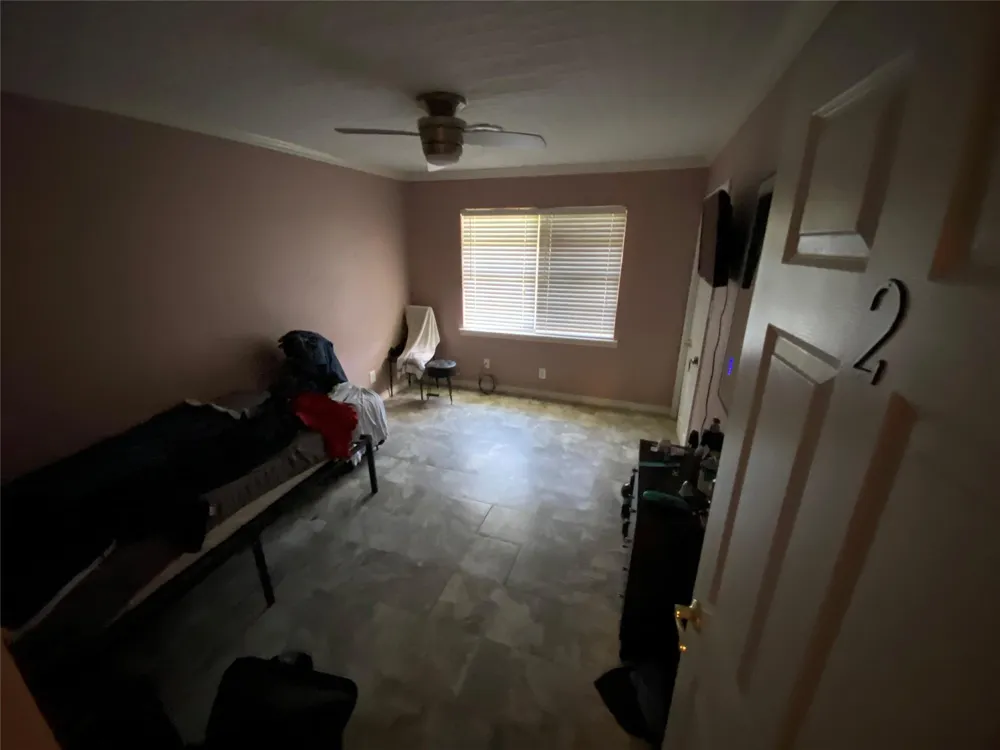 1025 Henderson Avenue Orange, TX 77630