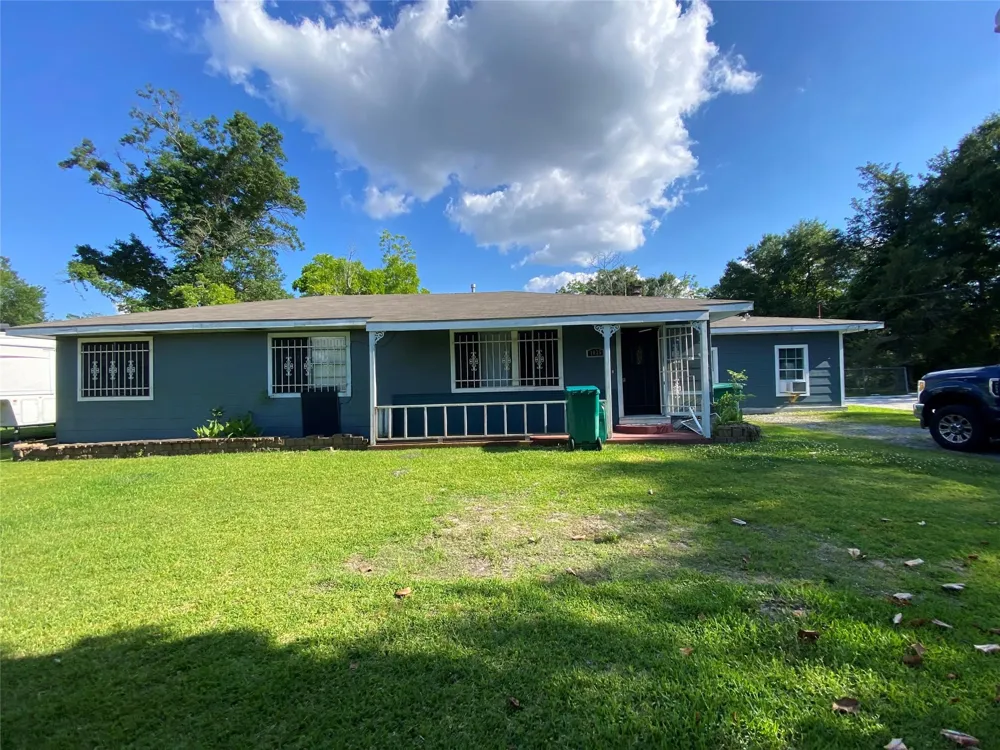 1025 Henderson Avenue Orange, TX 77630