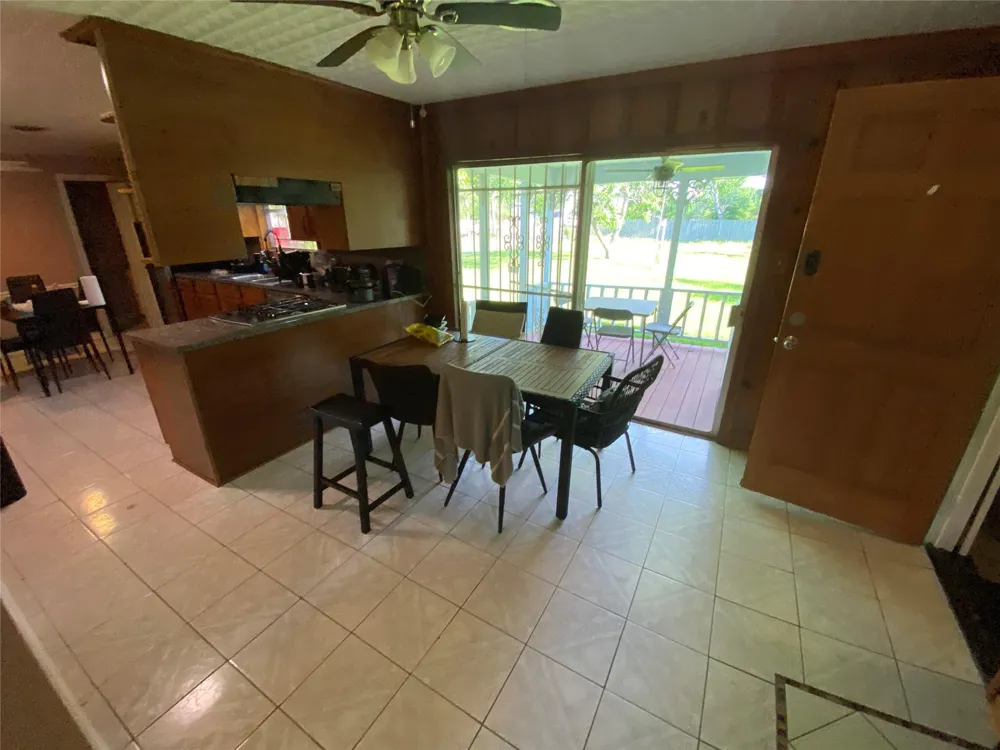 1025 Henderson Avenue Orange, TX 77630